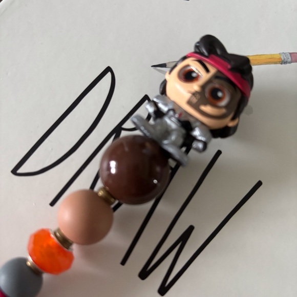 Disney Doorables: Star Wars: Hunter handmade beaded pen - Picture 1 of 3